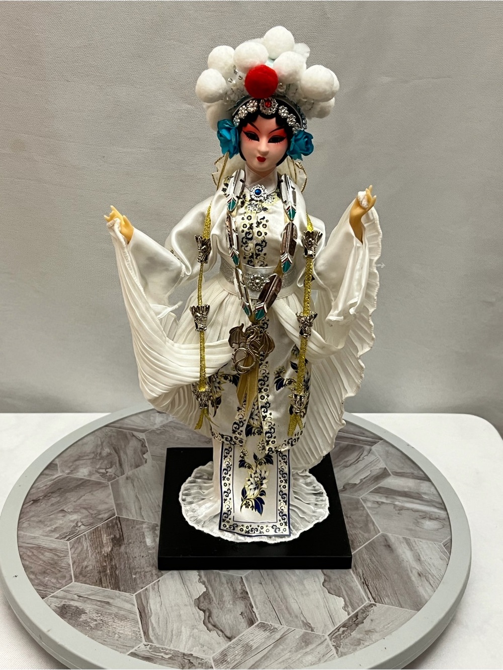 Asian Opera Princess Doll White Robe Dragon Necklace Collectible Figurine